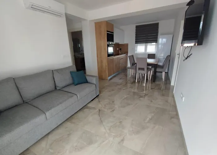 Horvat Apartment